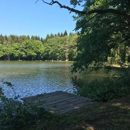 Les Chalets Du Lac *