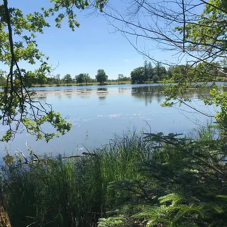 Les Chalets Du Lac *